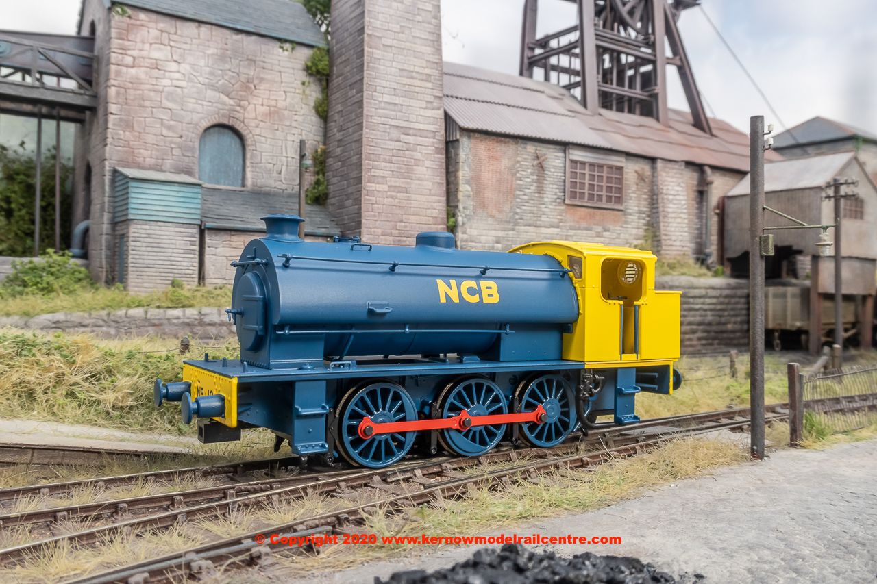 E85003 EFE Rail Class J94 0-6-0 Steam Locomotive number 19 NCB livery